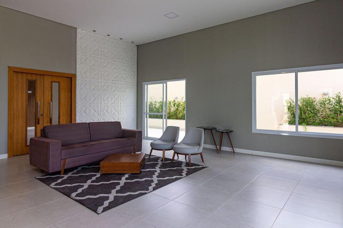 Ar, Wi-Fi, Piscina, Confortavel E Muito Bem Localizado Lejlighed São José dos Campos Eksteriør billede